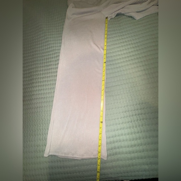 21 Saints wide leg ribbed Pants. Flowy and cozy. Creamy-pink tinge Size L. NWOT - Picture 5 of 12